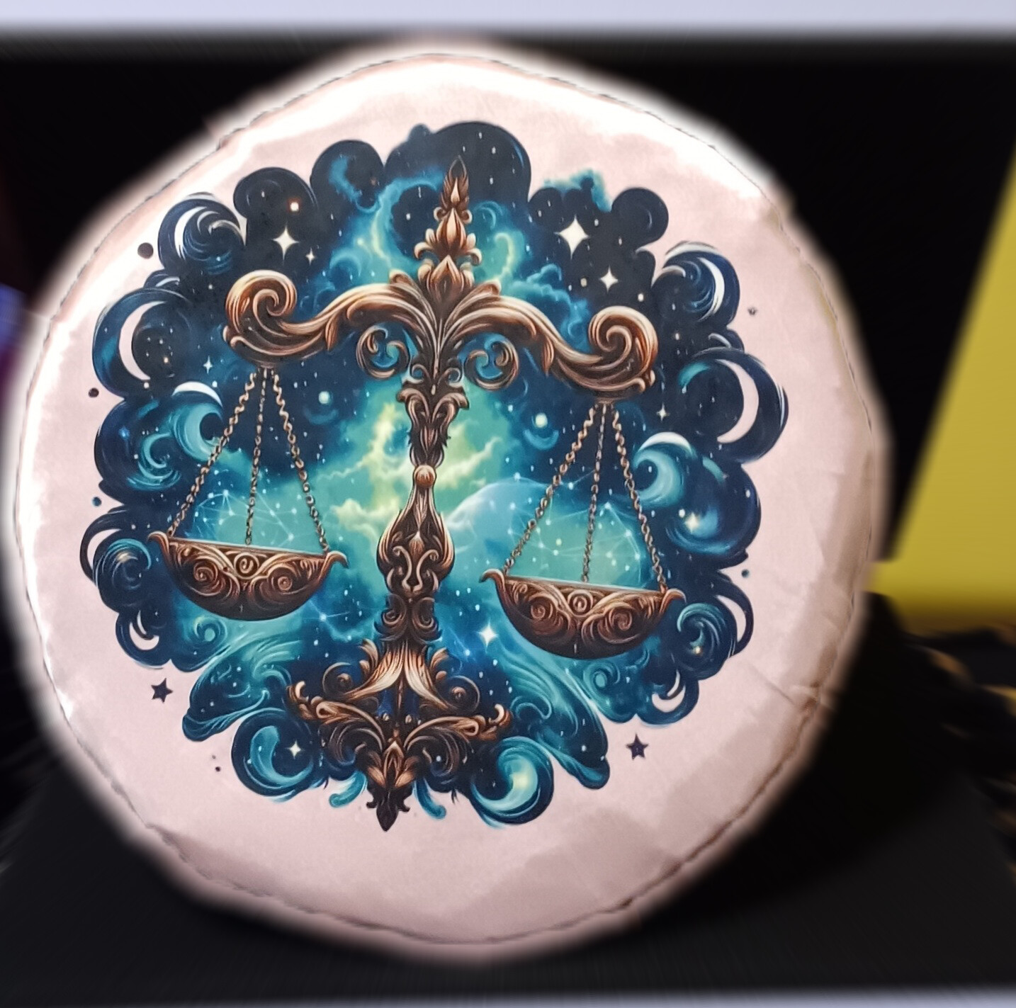 Libra Bonnet